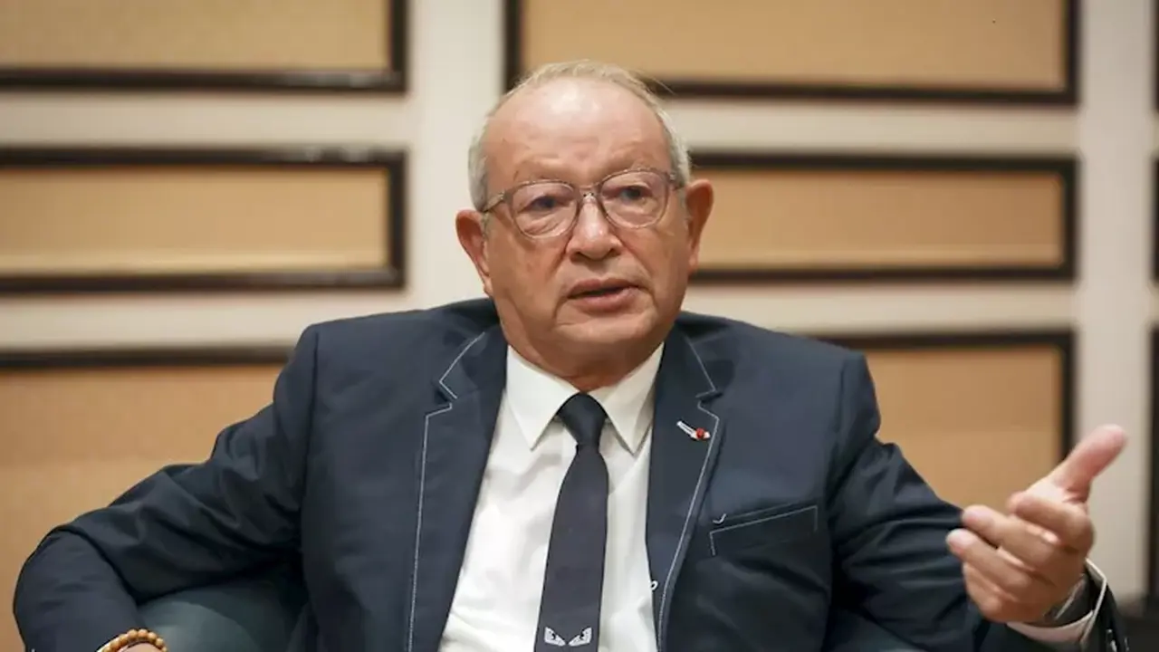 نجيب ساويرس يحذر المستثمرين من ارتفاع المخاطر ويوصي بالاحتفاظ بالسيولة المالية